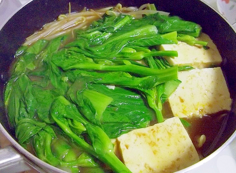 チンゲンサイと豆腐のカレー鍋