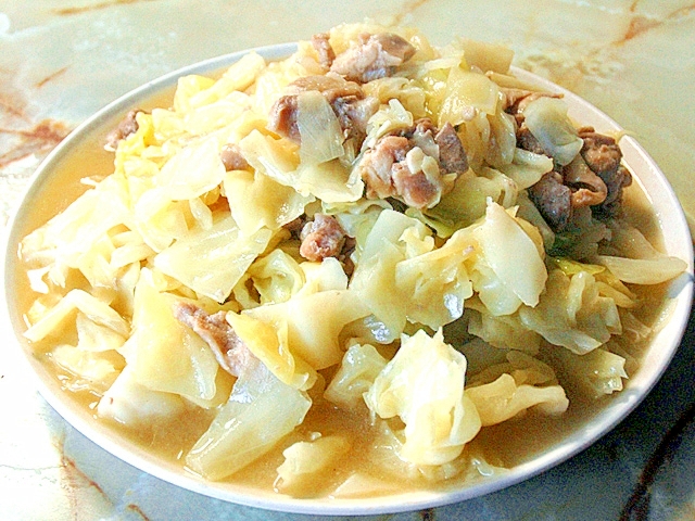 キャベツの大量消費レシピ！キャベツと鶏肉の塩蒸し♪