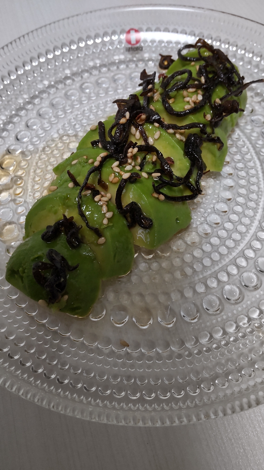 火を使わない♡アボカドと塩昆布deおつまみ