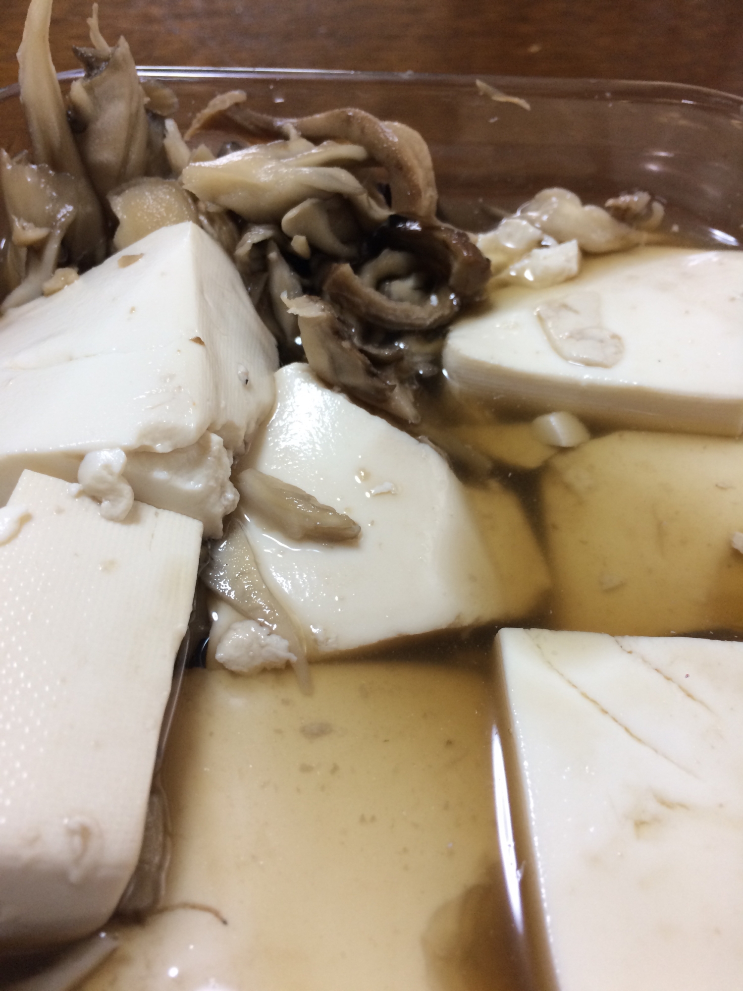 干し椎茸の出汁で、キノコ豆腐