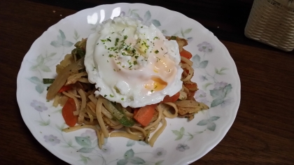 目玉焼きもトッピング～♬
美味しくできました(●´ω｀●)