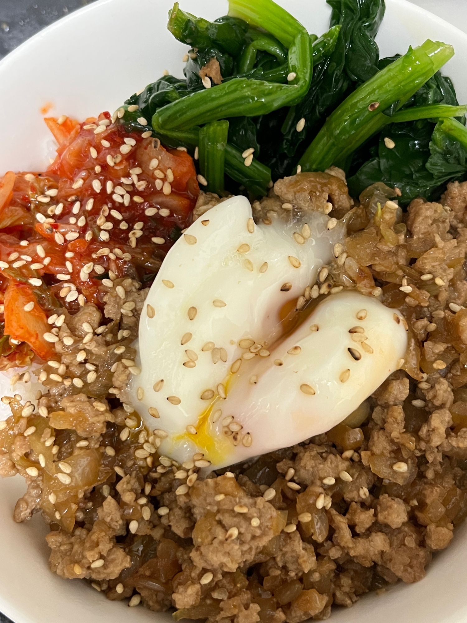 そぼろビビン丼