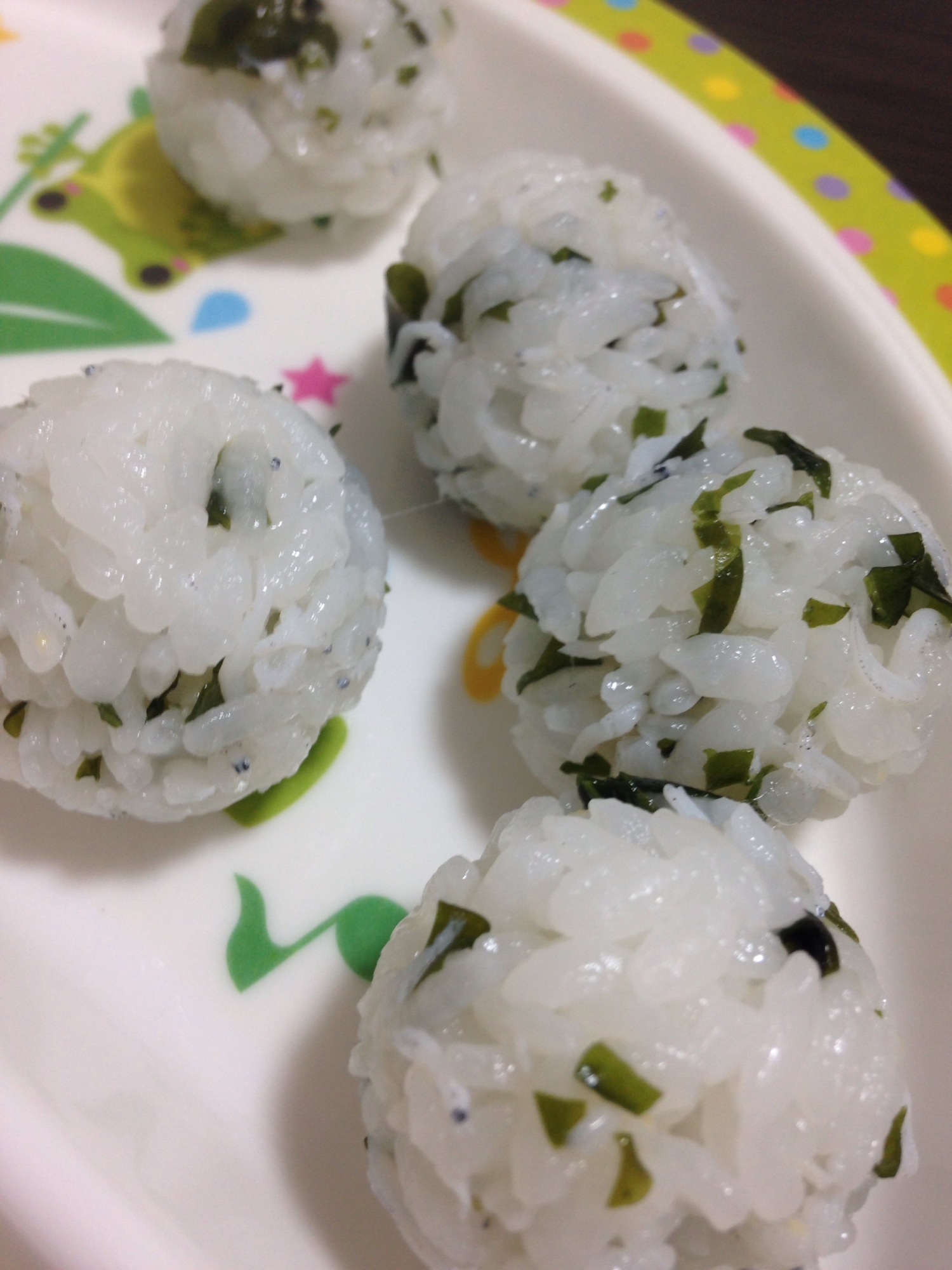 離乳食 後期 幼児食 しらすとわかめのご飯 レシピ 作り方 By ゆいか0216 楽天レシピ