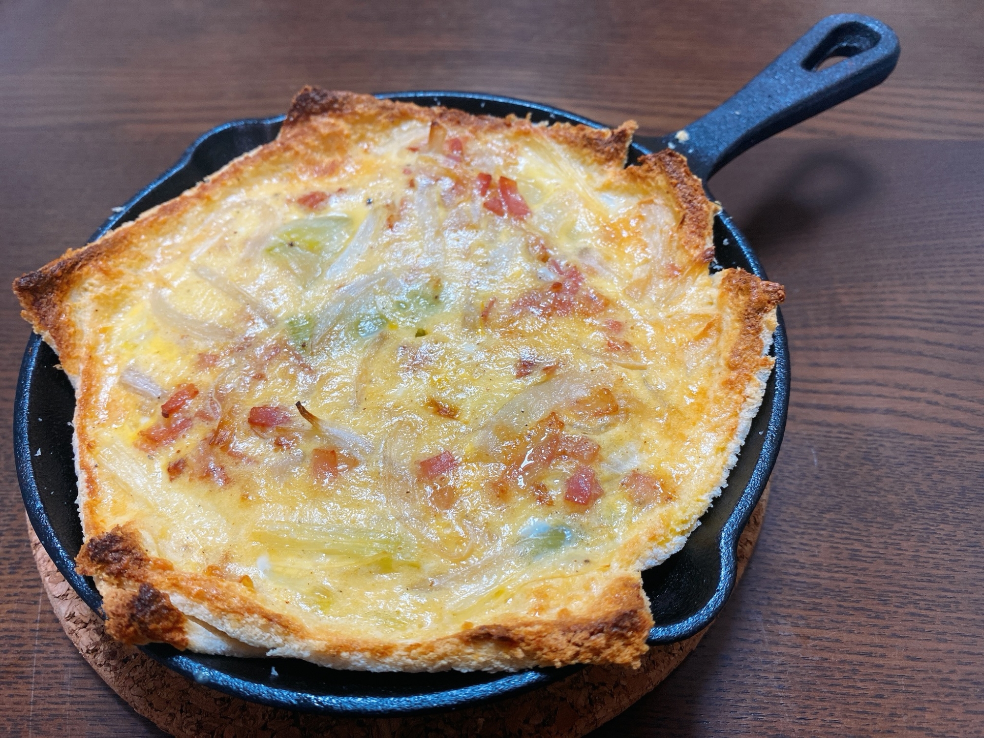 スキレットで！ねぎねぎ食パンキッシュ