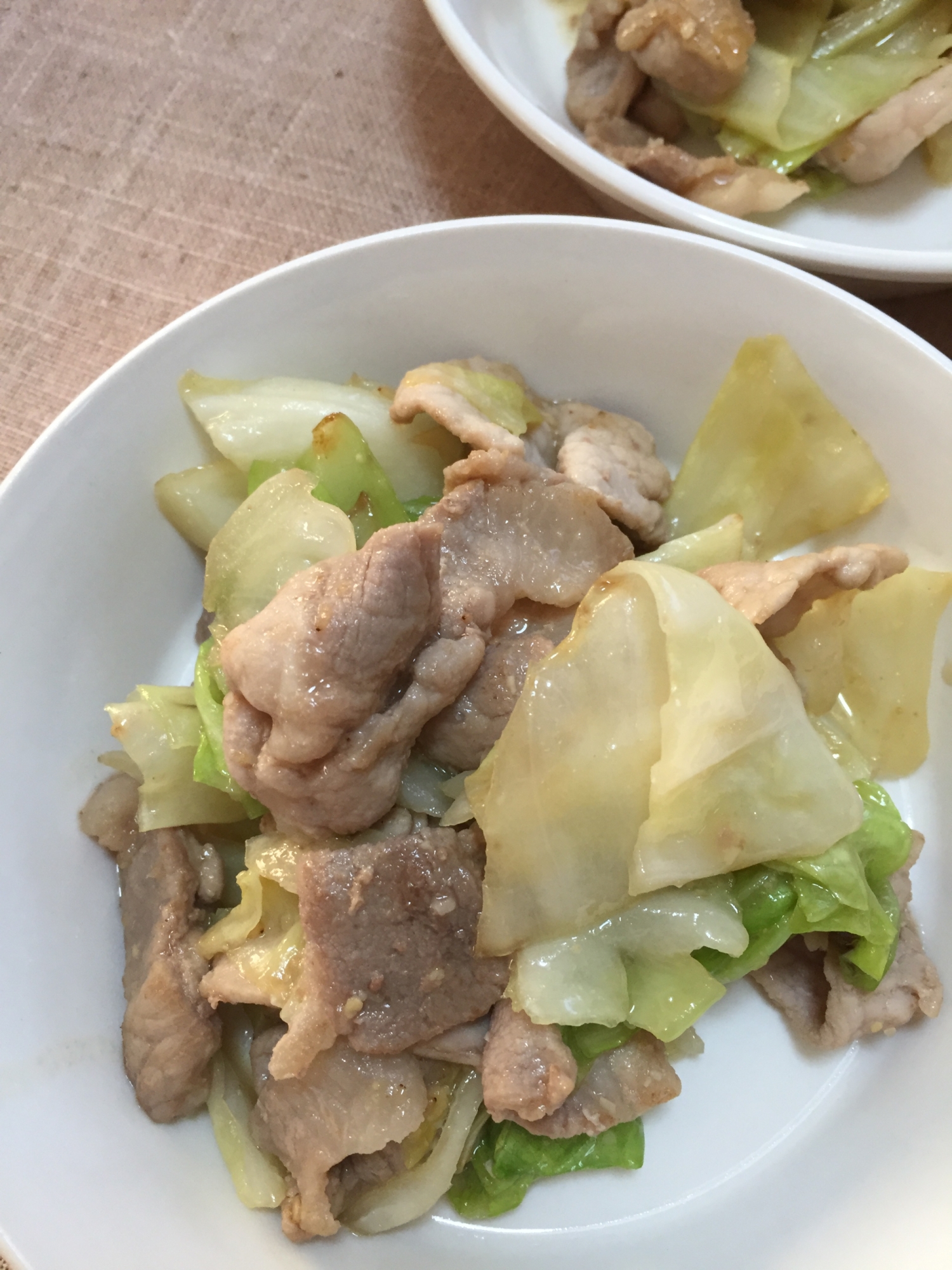 豚薄切り肉とキャベツの胡麻味噌炒め