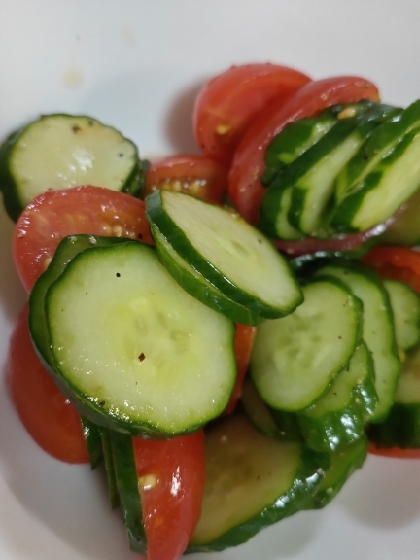 トマトときゅうりのオリーブオイルサラダ レシピ 作り方 By まかろん 楽天レシピ
