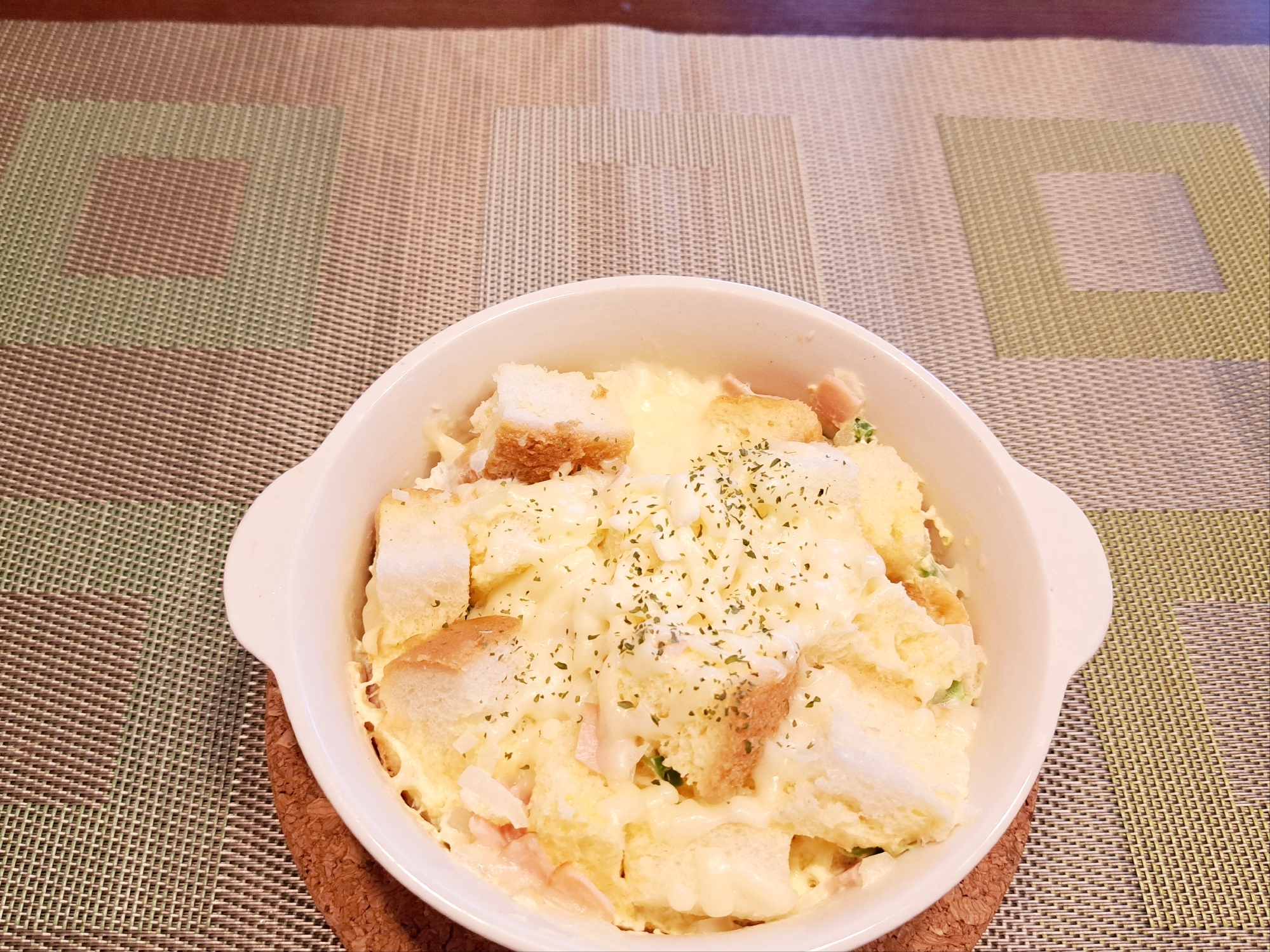 電子レンジで簡単！食パンで！キッシュ風