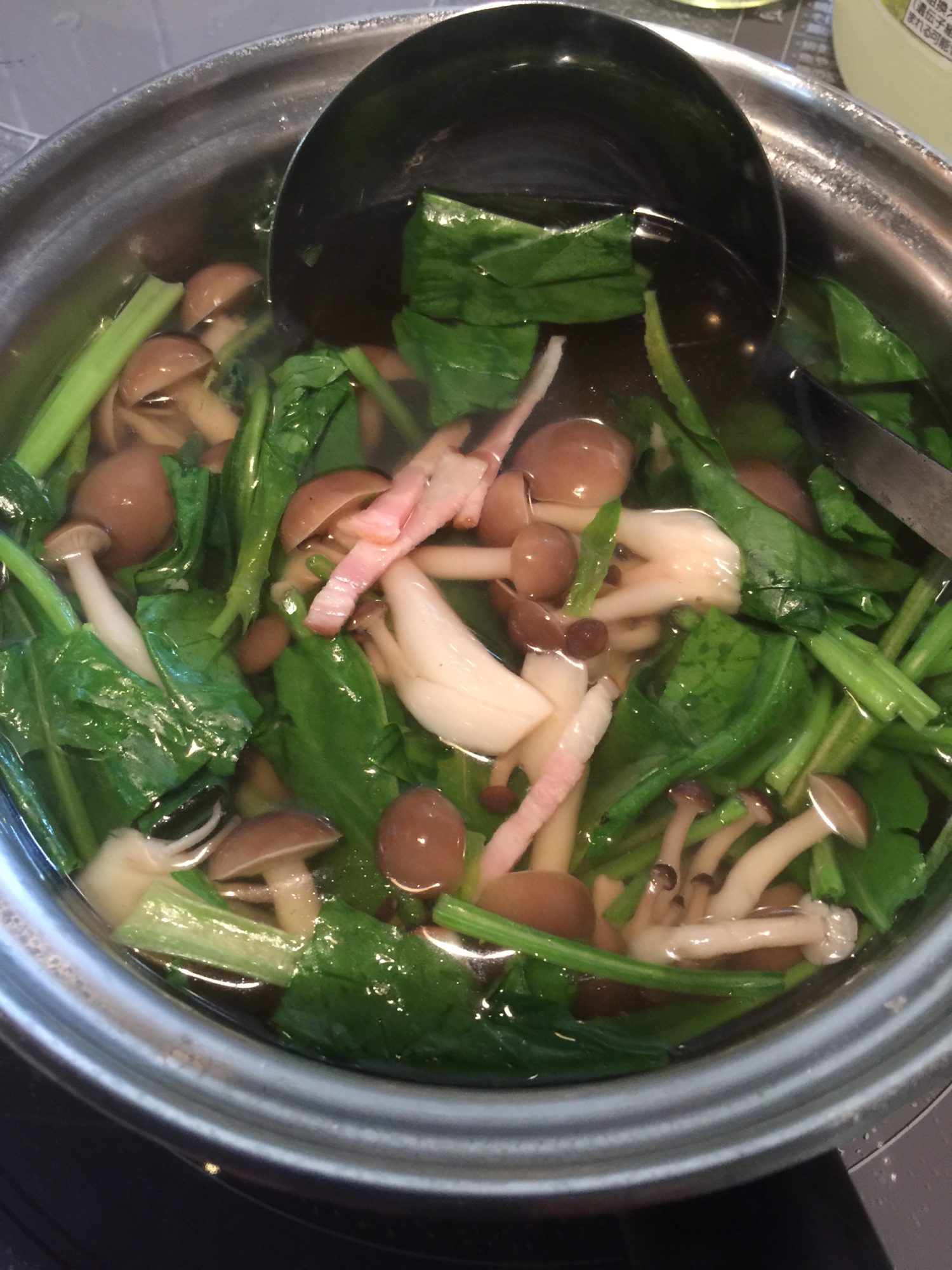 しめじとほうれん草とベーコンのスープ レシピ 作り方 By こたなれ 楽天レシピ