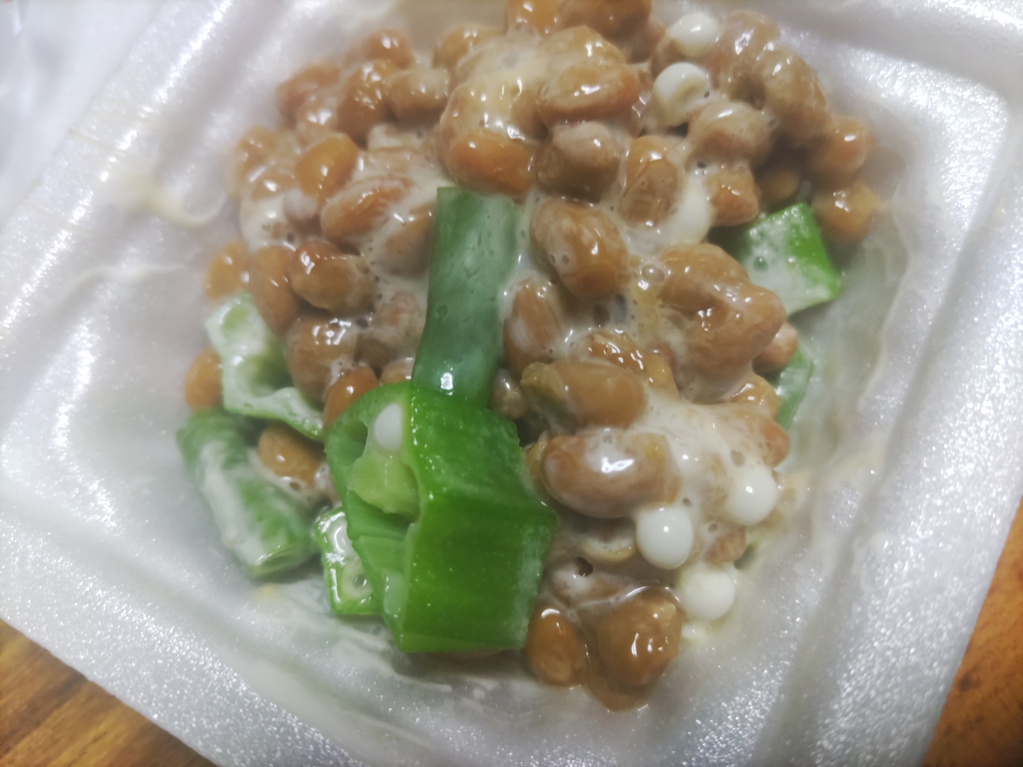 インゲンとオクラと納豆のマヨ和え
