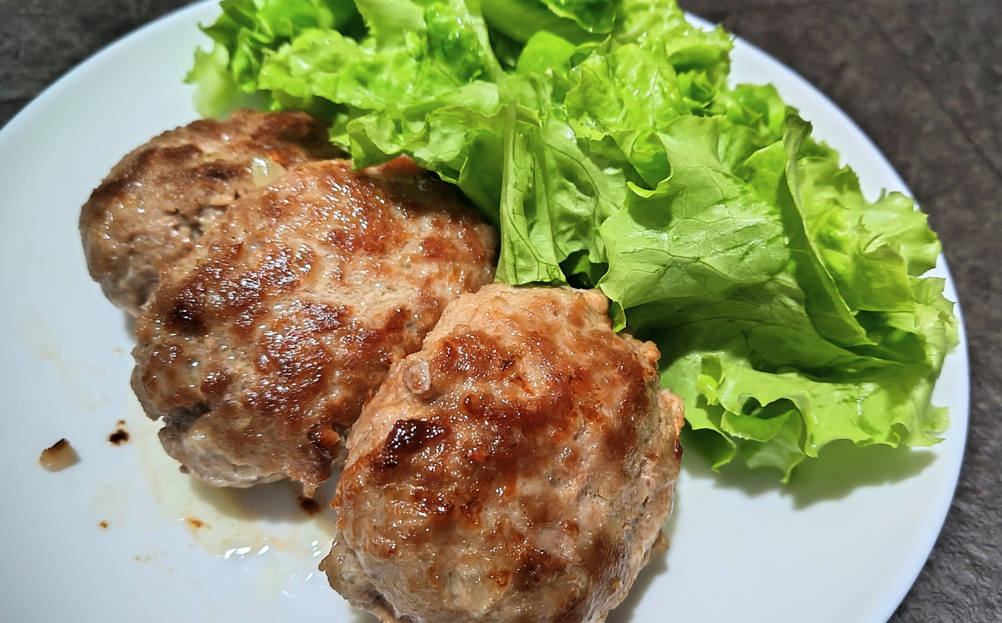 国産チーズ活用❦卵・パン粉不要のハンバーグ