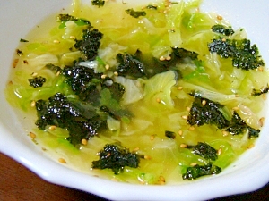 キャベツと韓国海苔の胡麻コンソメスープ