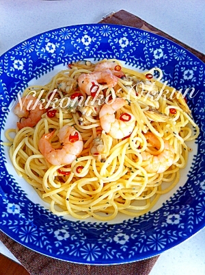 セブンプレミアムの海老とアサリのペペロンチーノ
