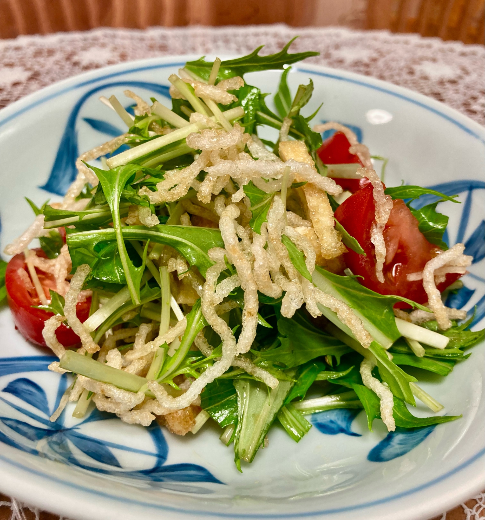 自家製タレで水菜と京あげと揚げ春雨の☆中華サラダ