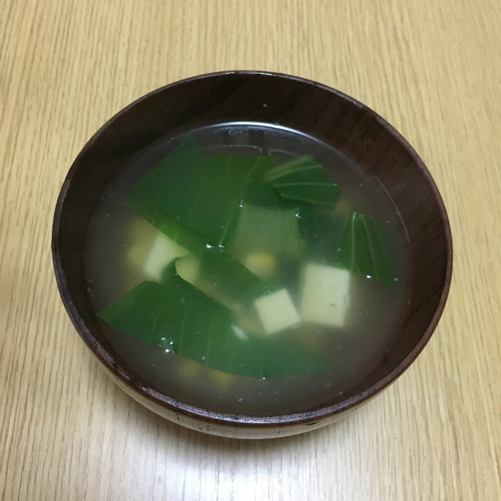 豆腐とチンゲン菜の中華風スープ