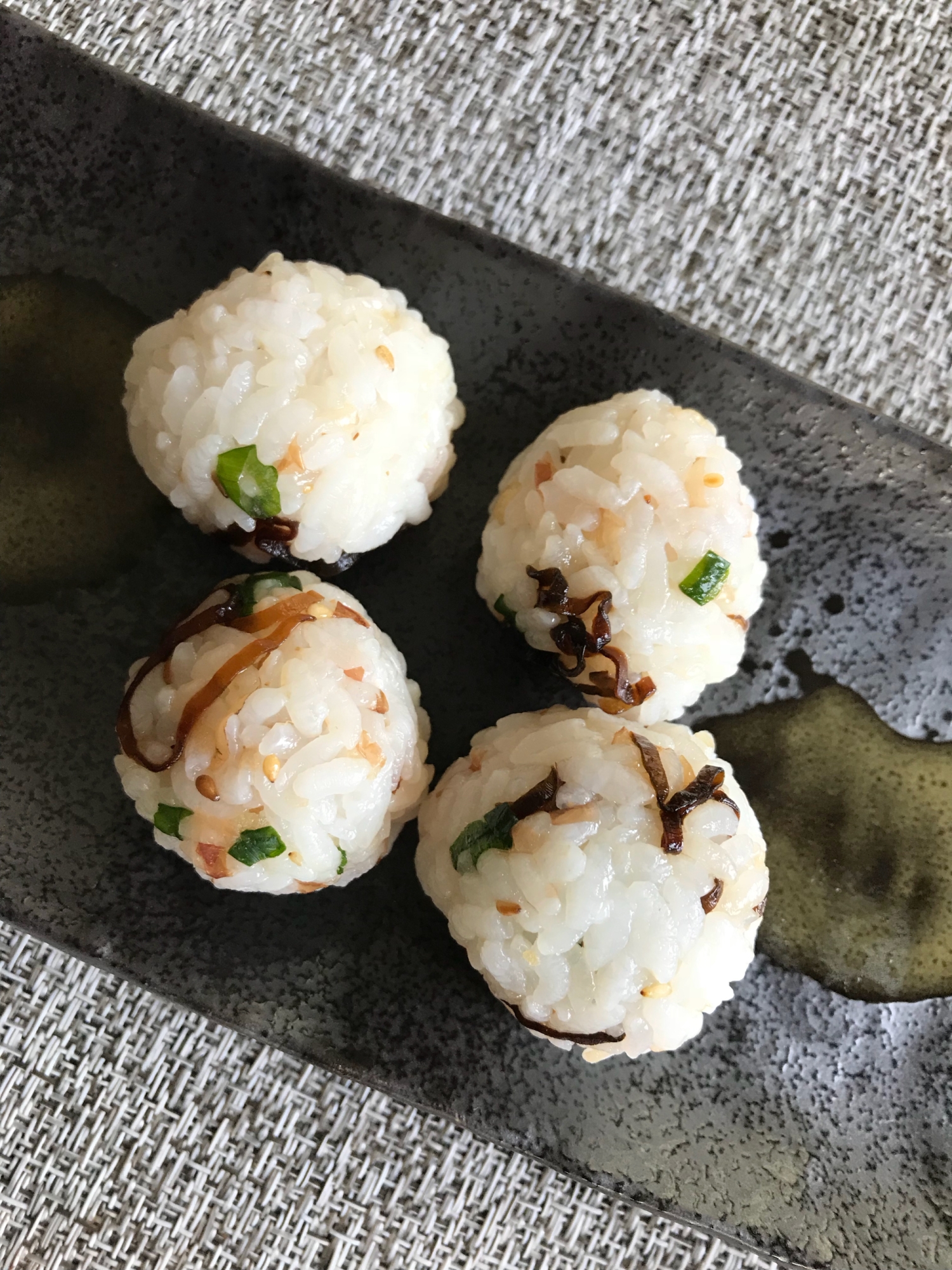 子供も大好き 簡単おいしいおにぎり レシピ 作り方 By Ayame 楽天レシピ 子供も大好き 簡単おいしいおにぎり レシピ 作り方 By Ayame 楽天レシピ