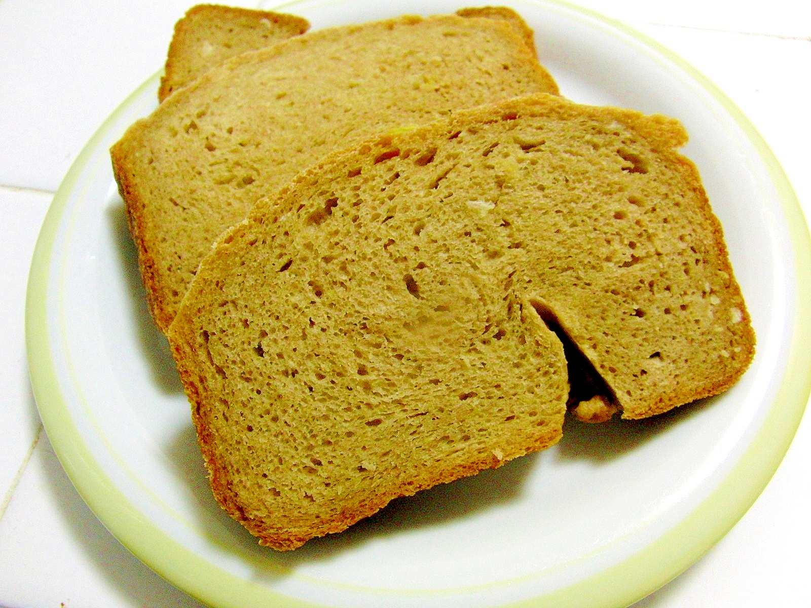 さつまいもと全粒粉の食パン