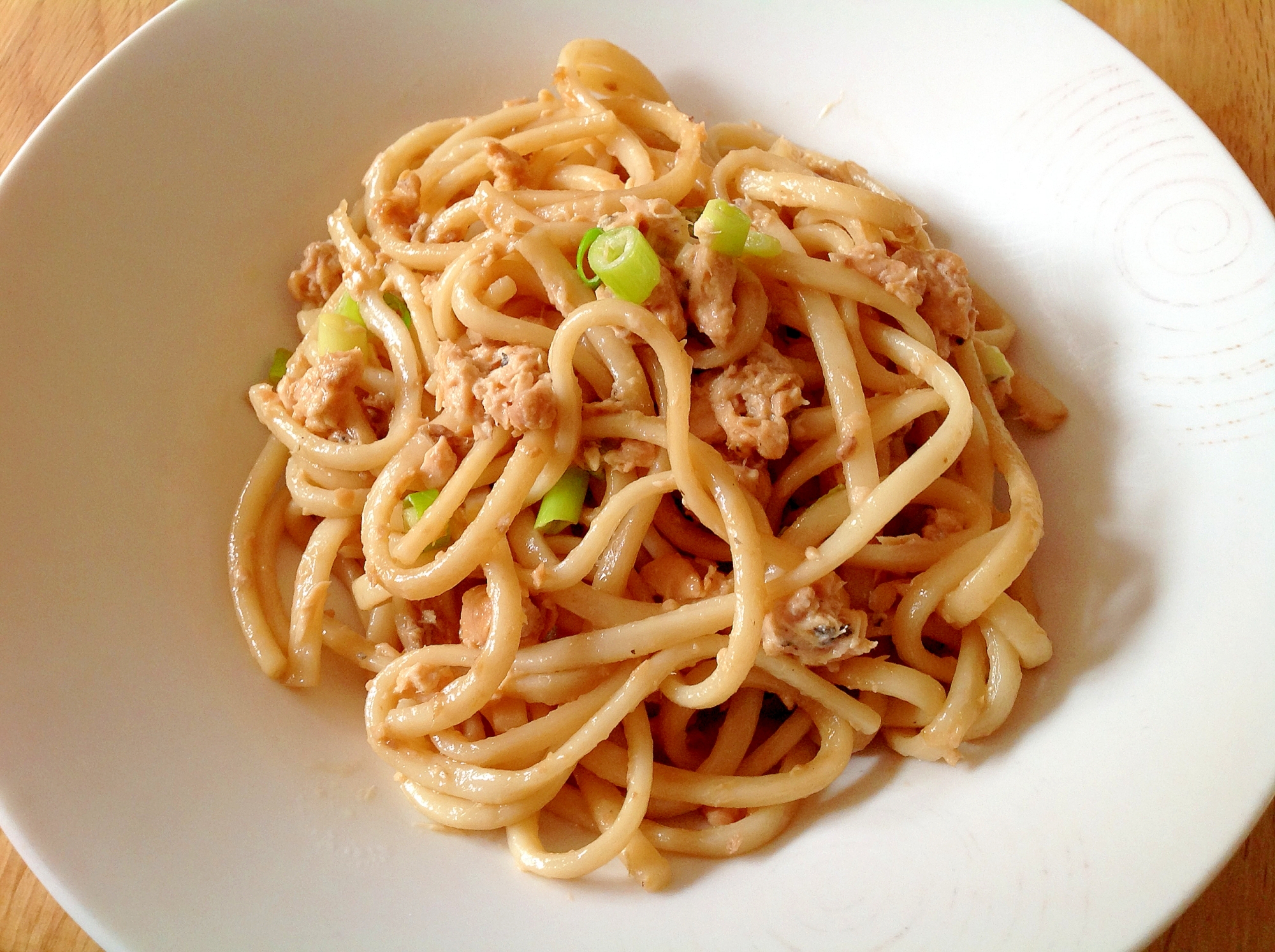 ポン酢と鮭缶で簡単焼うどん