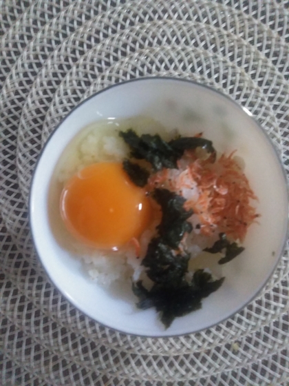 韓国ばら海苔とあみえびの中華風卵かけご飯