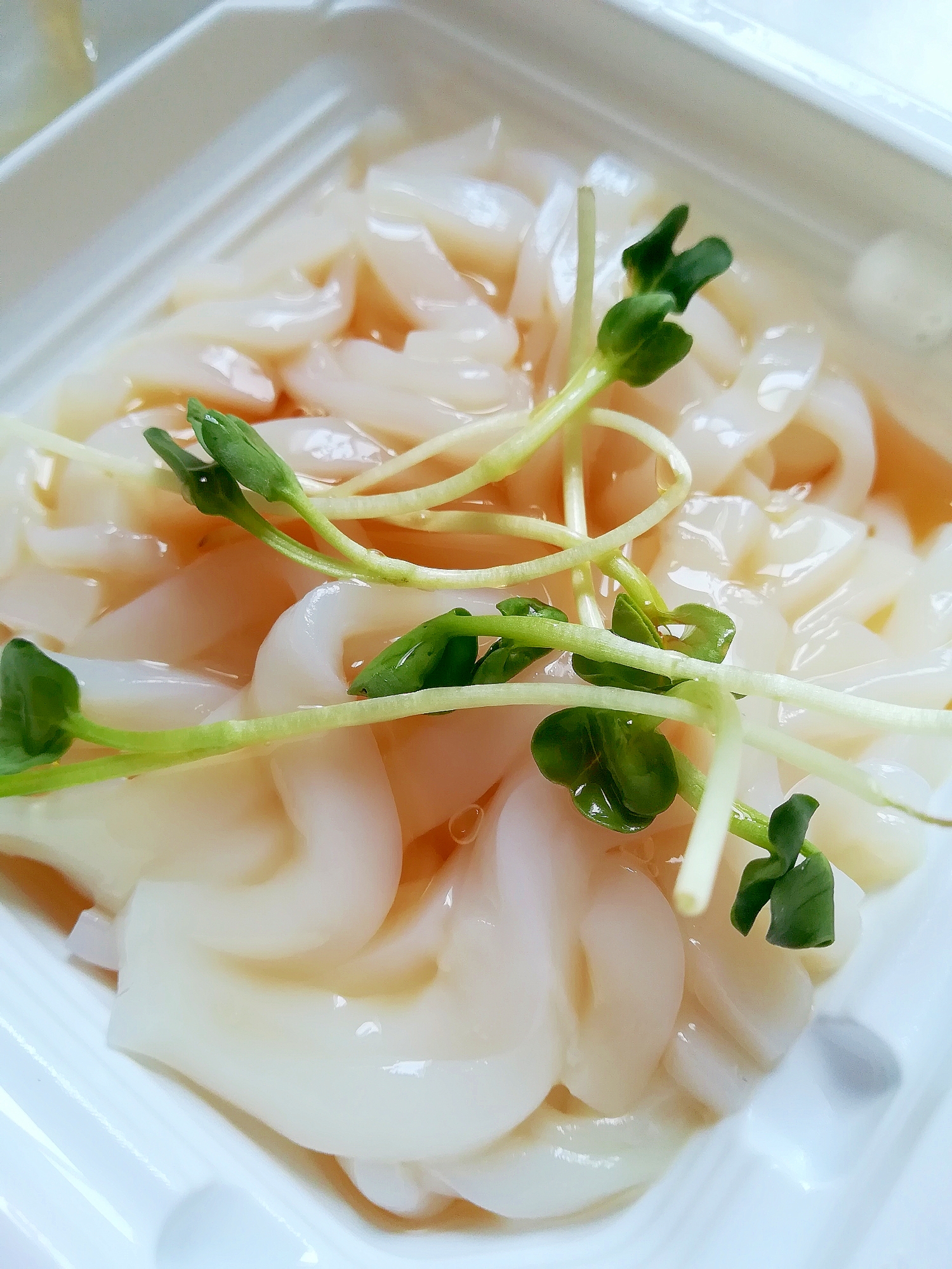 ごま油香る イカのお刺身とかいわれ大根の和え物 レシピ 作り方 By みずたまsweet 楽天レシピ ごま油香る イカのお刺身とかいわれ大根の和え物 レシピ 作り方 By みずたまsweet 楽天レシピ