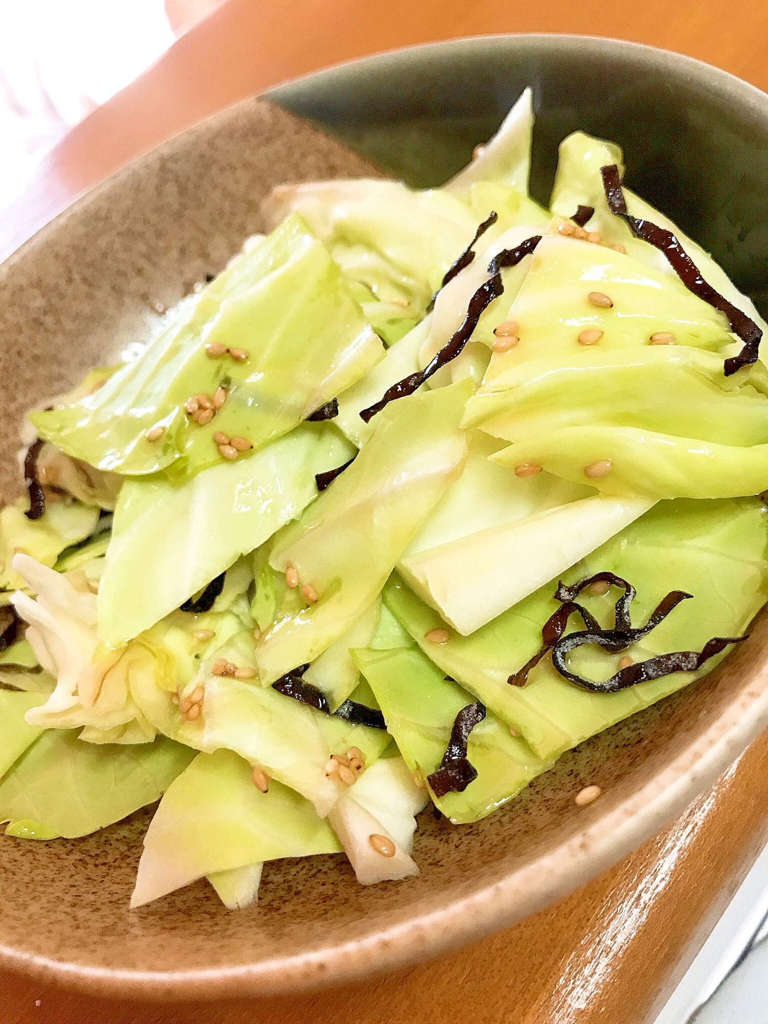 味付け不要!塩昆布のやみつきゴマキャベツ