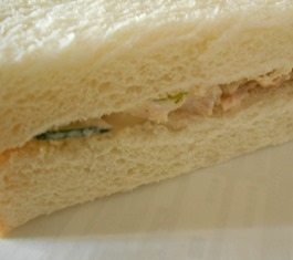 コロコロきゅうりのサンドイッチ