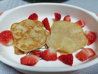 子供のおやつにしました♪甘さ控えめでりんごジュース風味のもちもちおやき、パクパク食べてくれました(^^)ありがとうございます！