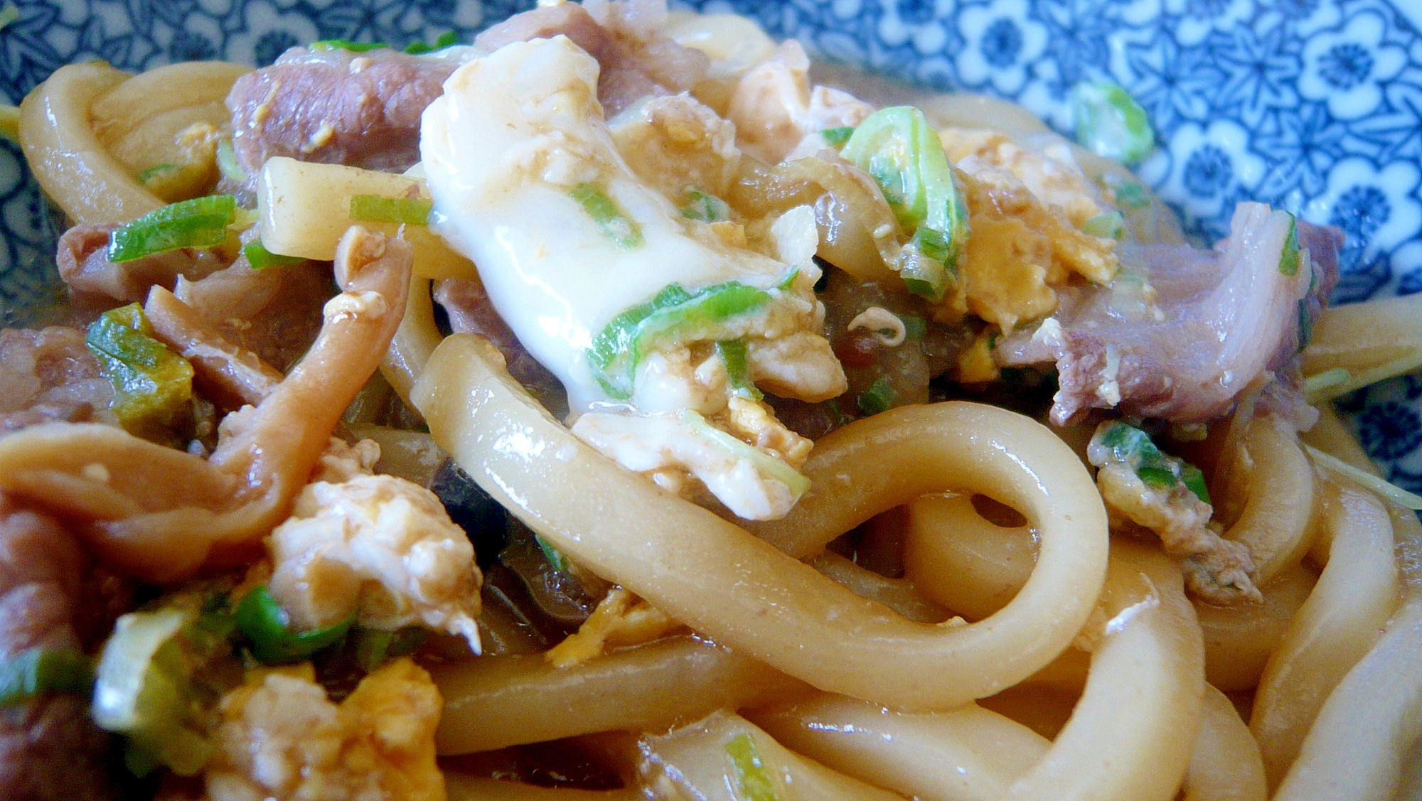 ♥　すき焼きのリメイクうどん！カイワレたっぷり　♥