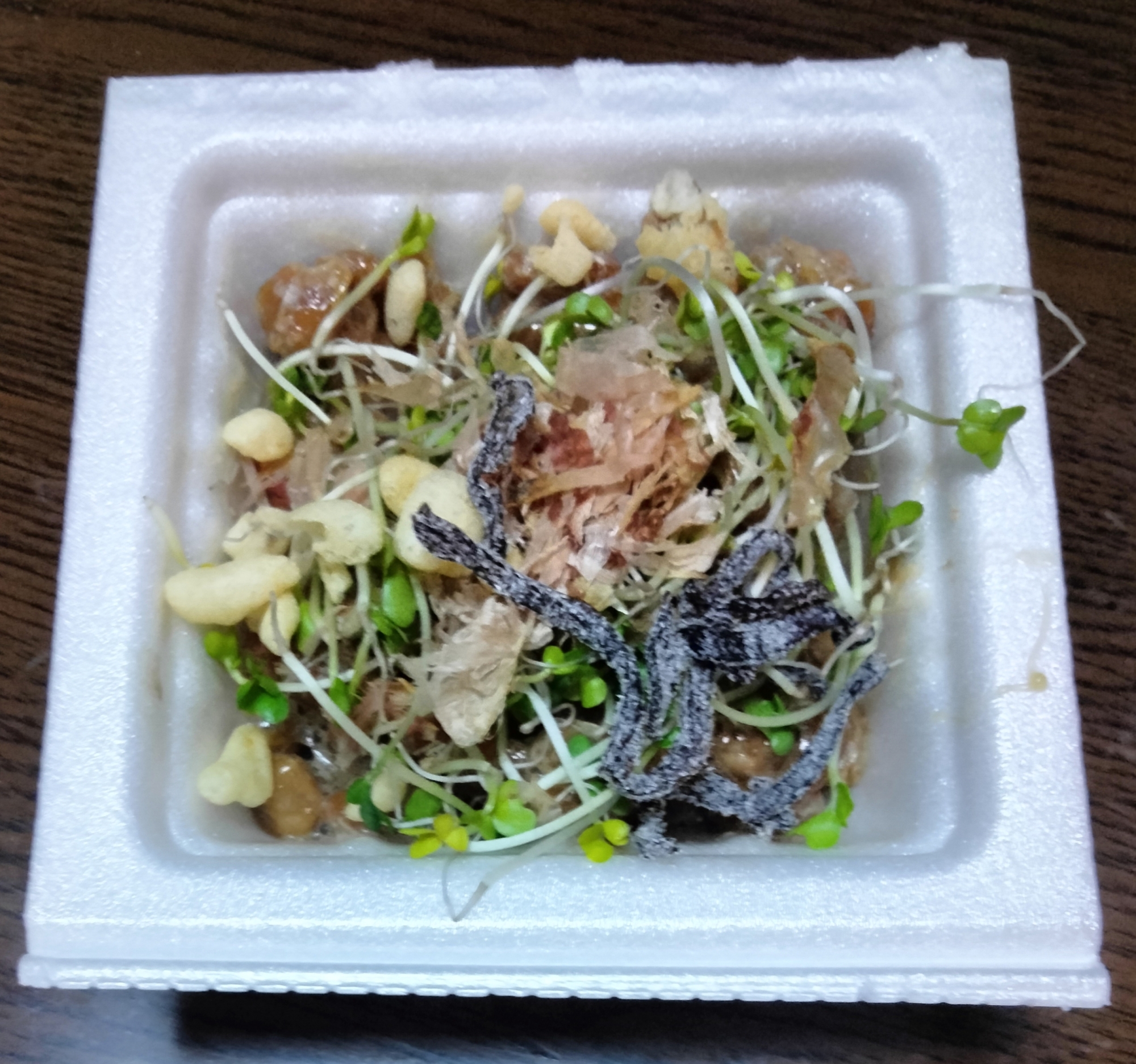 納豆アレンジ スプラウト鰹節天かす塩昆布