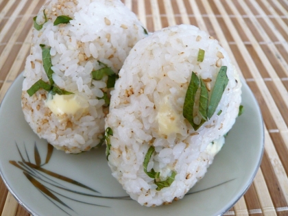 材料がちょうどあったので、作ってみました。
しその香りと、チーズの塩気がとてもおいしかったです♪
ありがとうございました
(●´ω｀●)