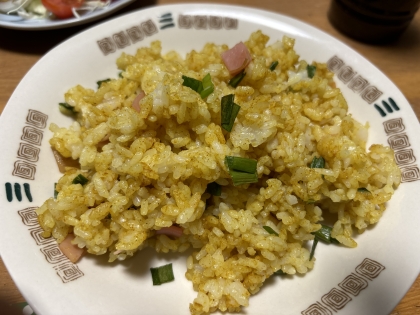 ピーマン、にら、にんにく、カレー焼き飯