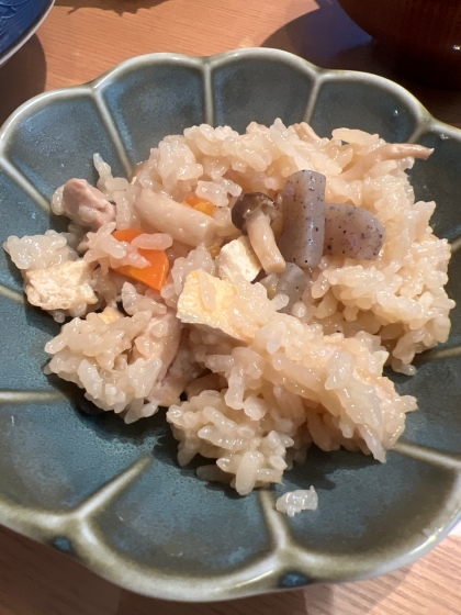 古米を美味しく！もちもち五目炊き込みご飯