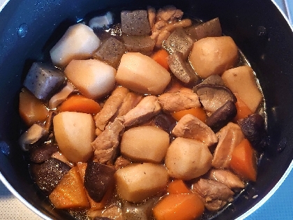 冷凍里芋で簡単☆鶏肉と里芋のごった煮