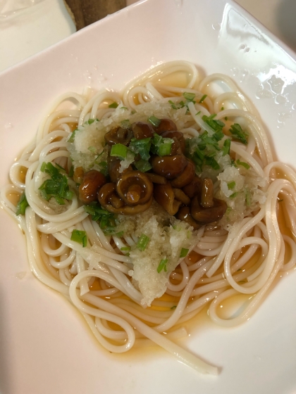 大根おろしと　なめこ　たっぷり　♥ぶっかけ素麺♥