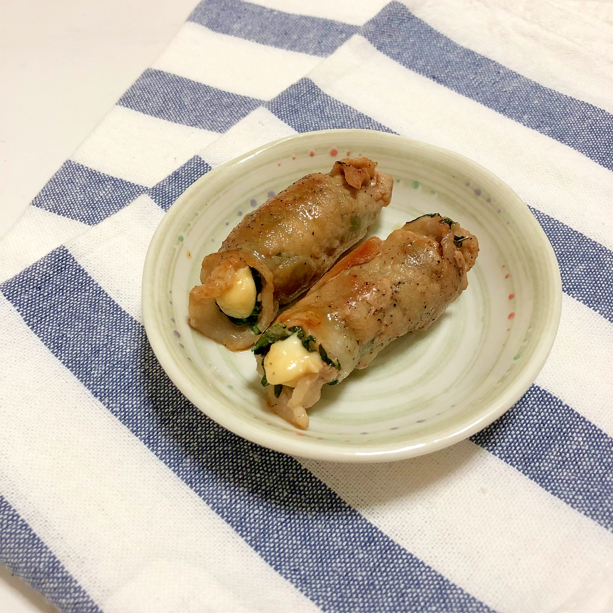 お弁当おかず 豚肉でしそチーズくるくる巻き ♪