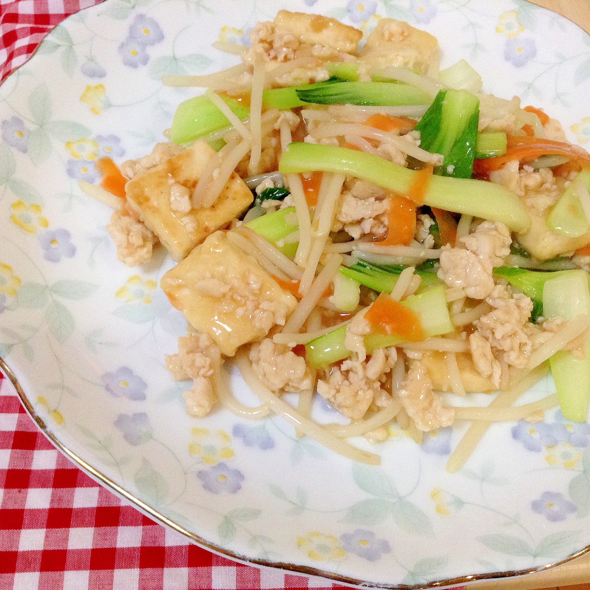 鶏肉・豆腐の炒め物