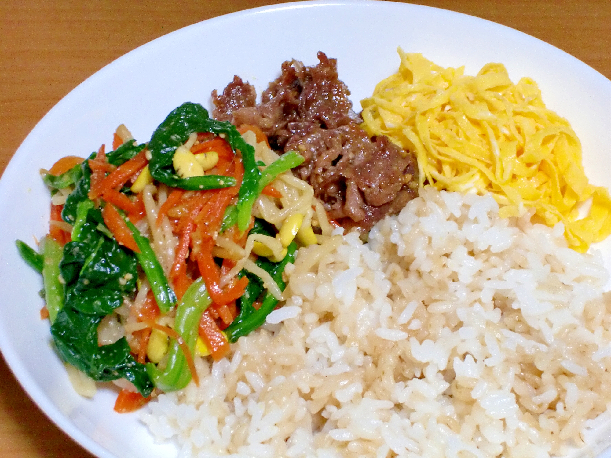 ほうれん草のナムル丼＋大麦ごはん