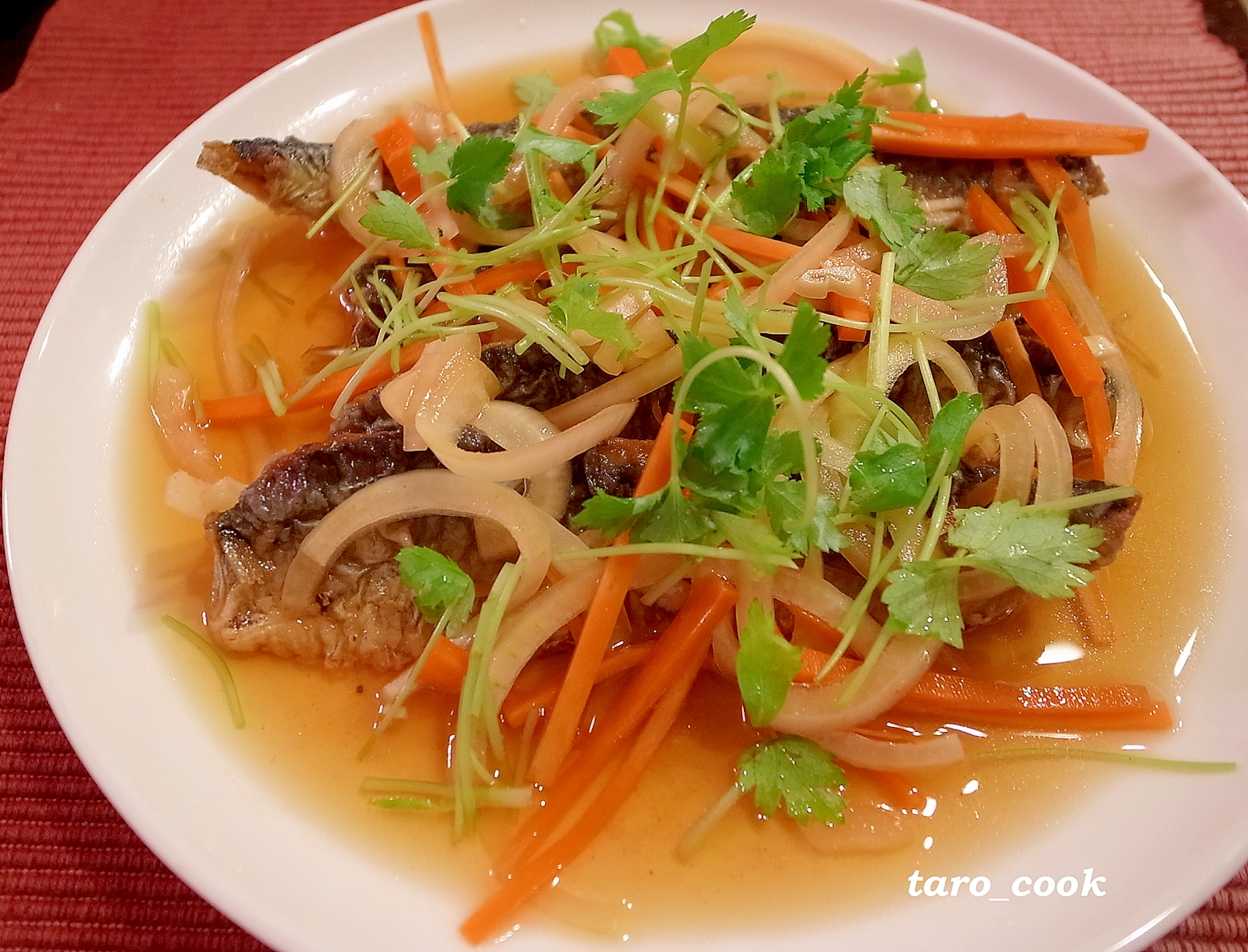 甘酢が食欲そそる! さんまの南蛮漬け