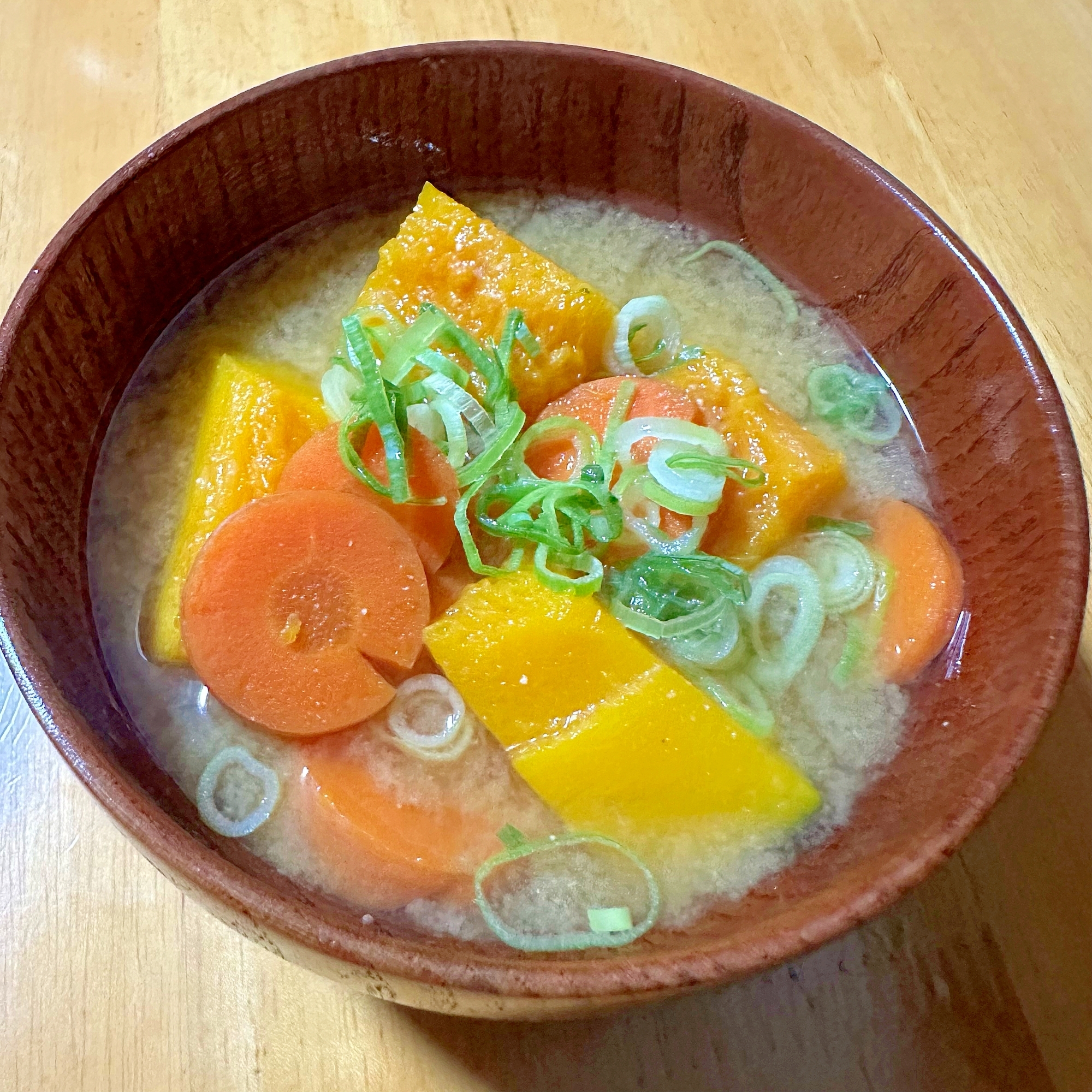 ごろっとかぼちゃの味噌汁ꕤ* ⁺.