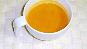 牛乳たっぷり、かぼちゃスープ