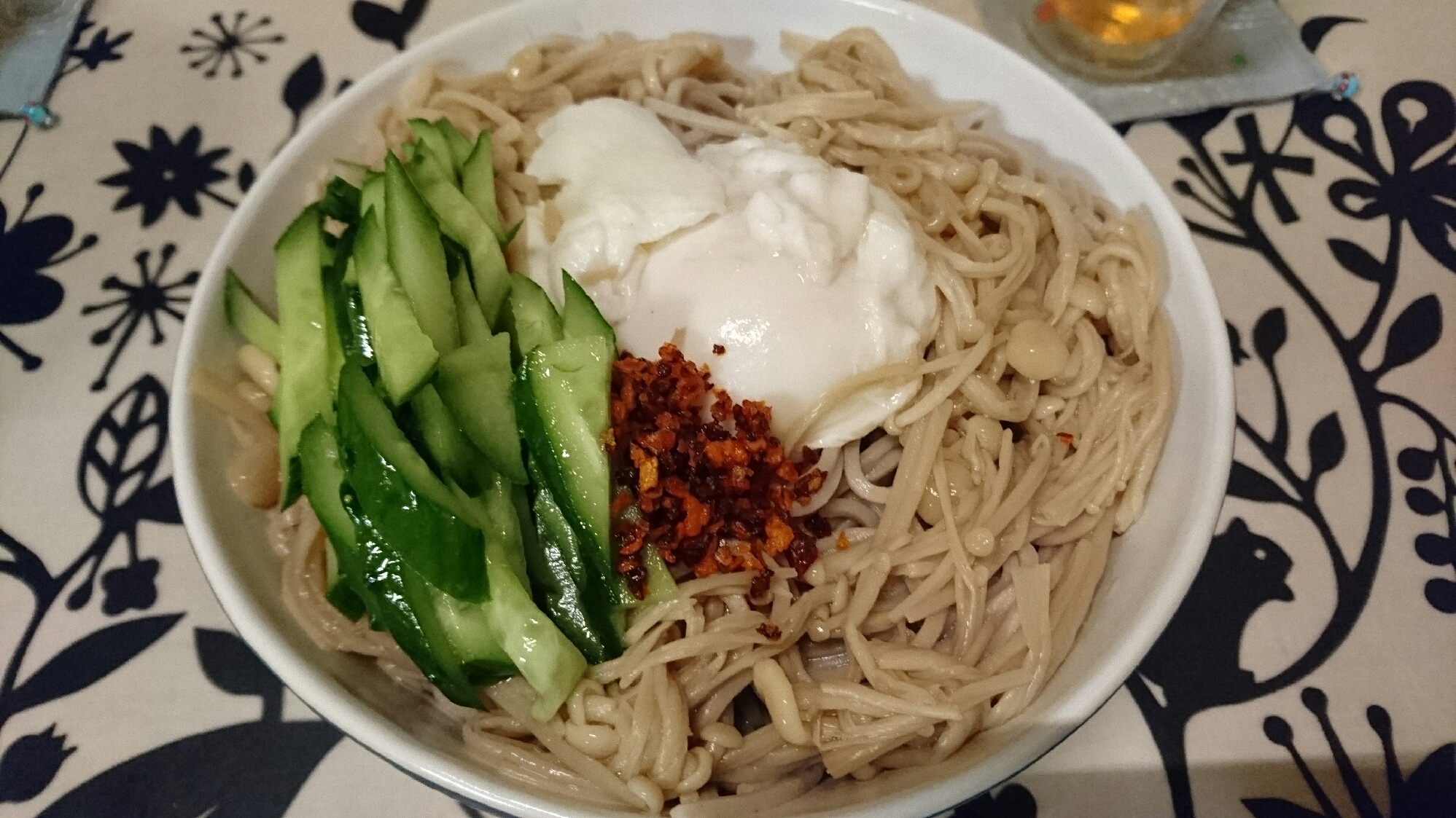 エノキたっぷり！冷やし混ぜ蕎麦