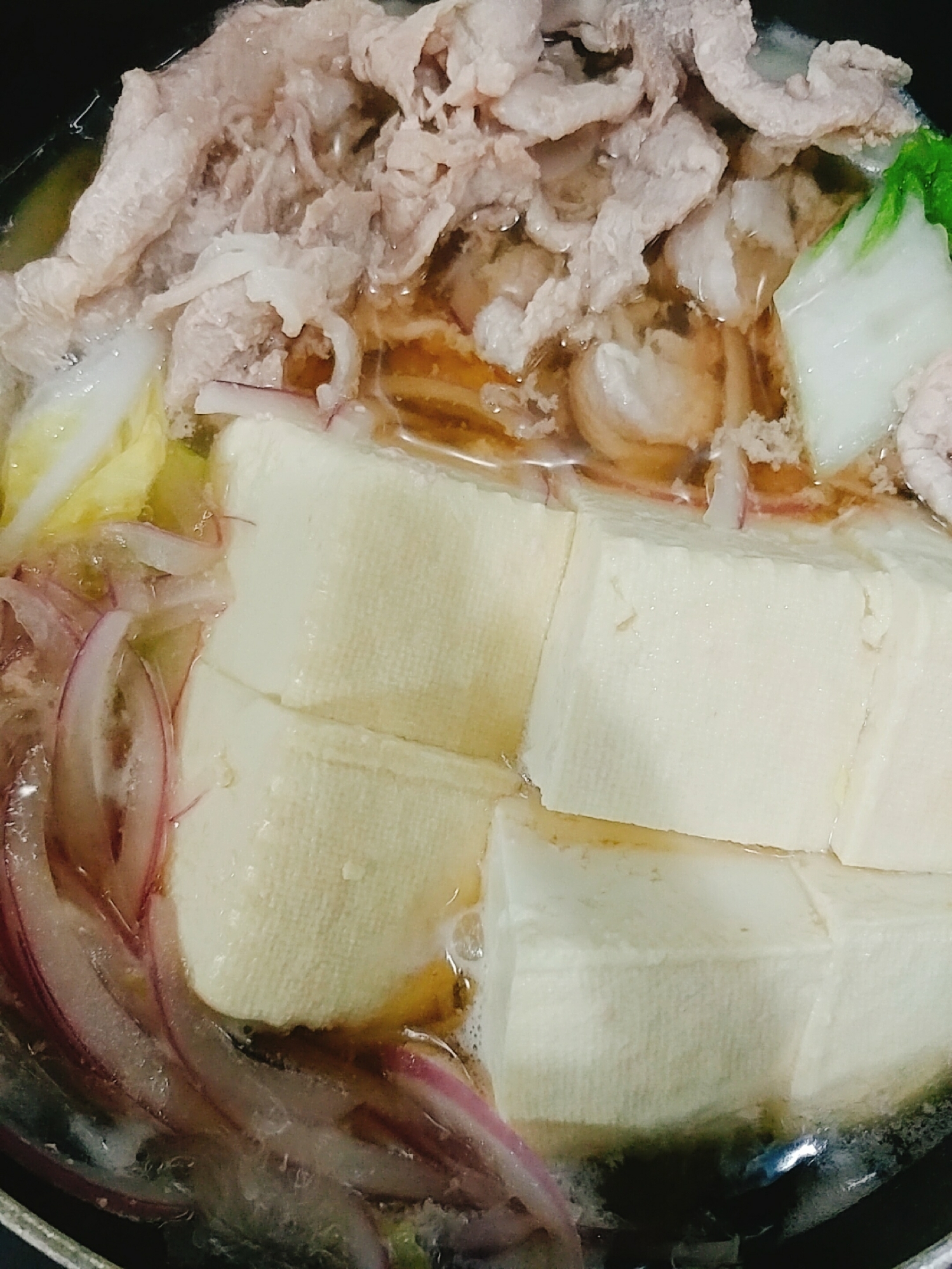 白菜　豚肉　豆腐　赤玉葱の和風鍋