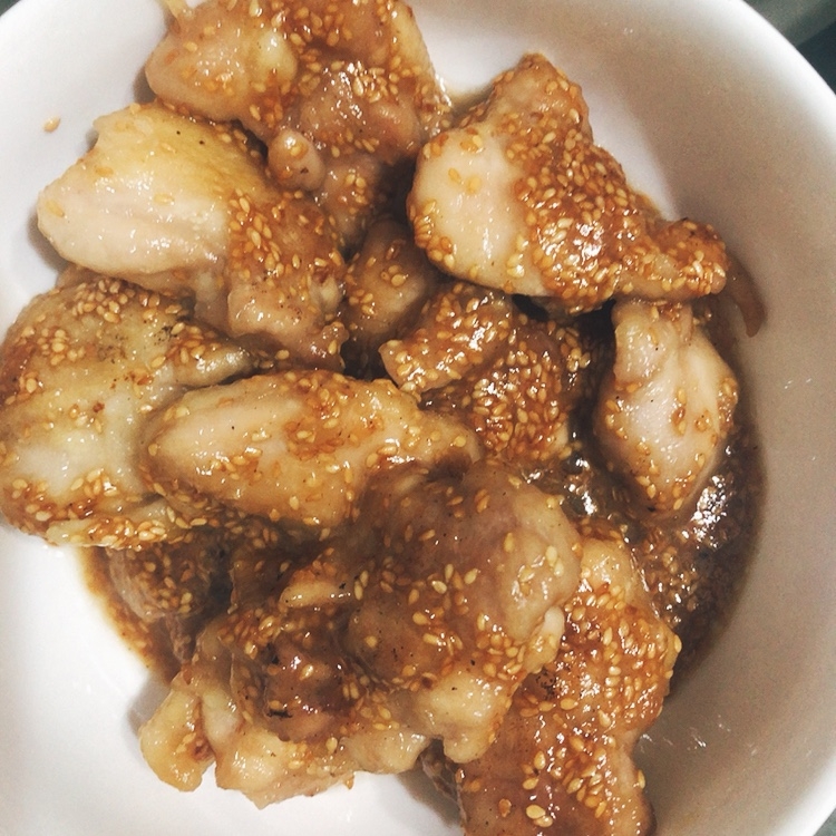 鶏もも肉ゴマソース