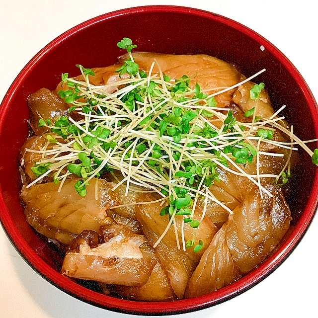 カイワレたっぷりのせて♪むつの漬け丼