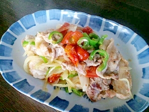 豚肉とミニトマトの蒸し炒め