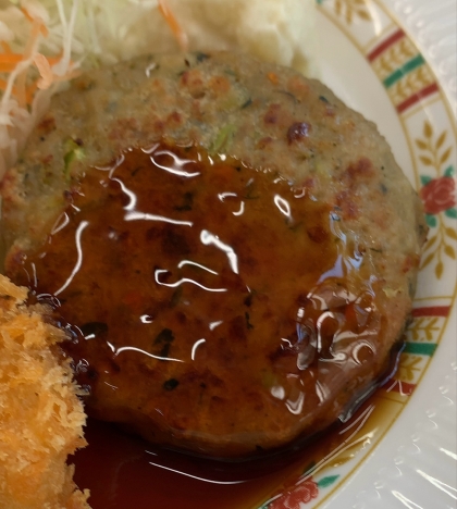 ヘルシーひじき入り豆腐ハンバーグ（照り焼きソース）