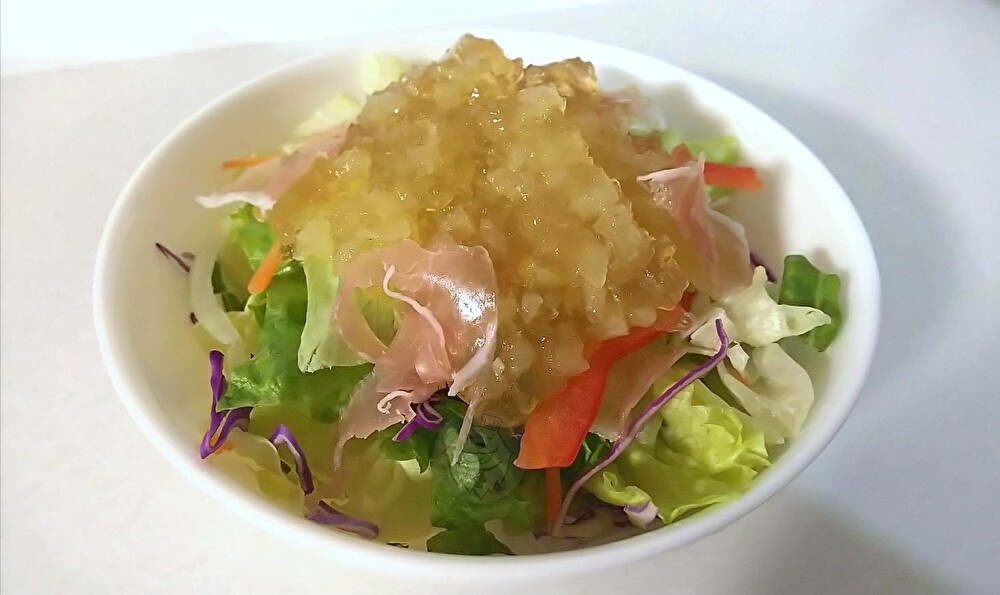 【スパークリングに合う】オニオンジュレのサラダ