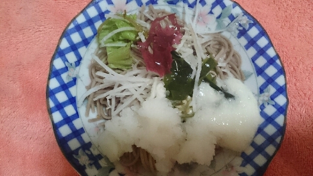 ヘルシーな海草おろし蕎麦