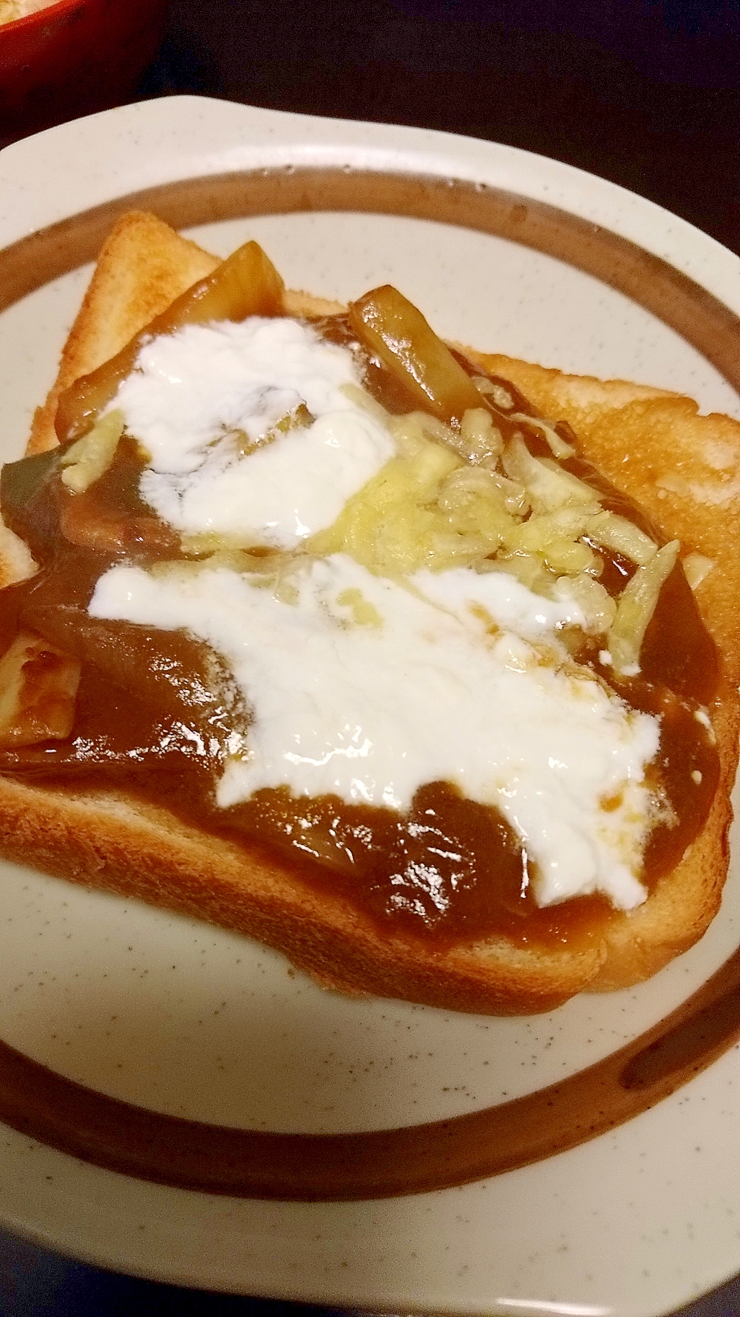 【パン料理】カレーリメイクヨーグルトトースト