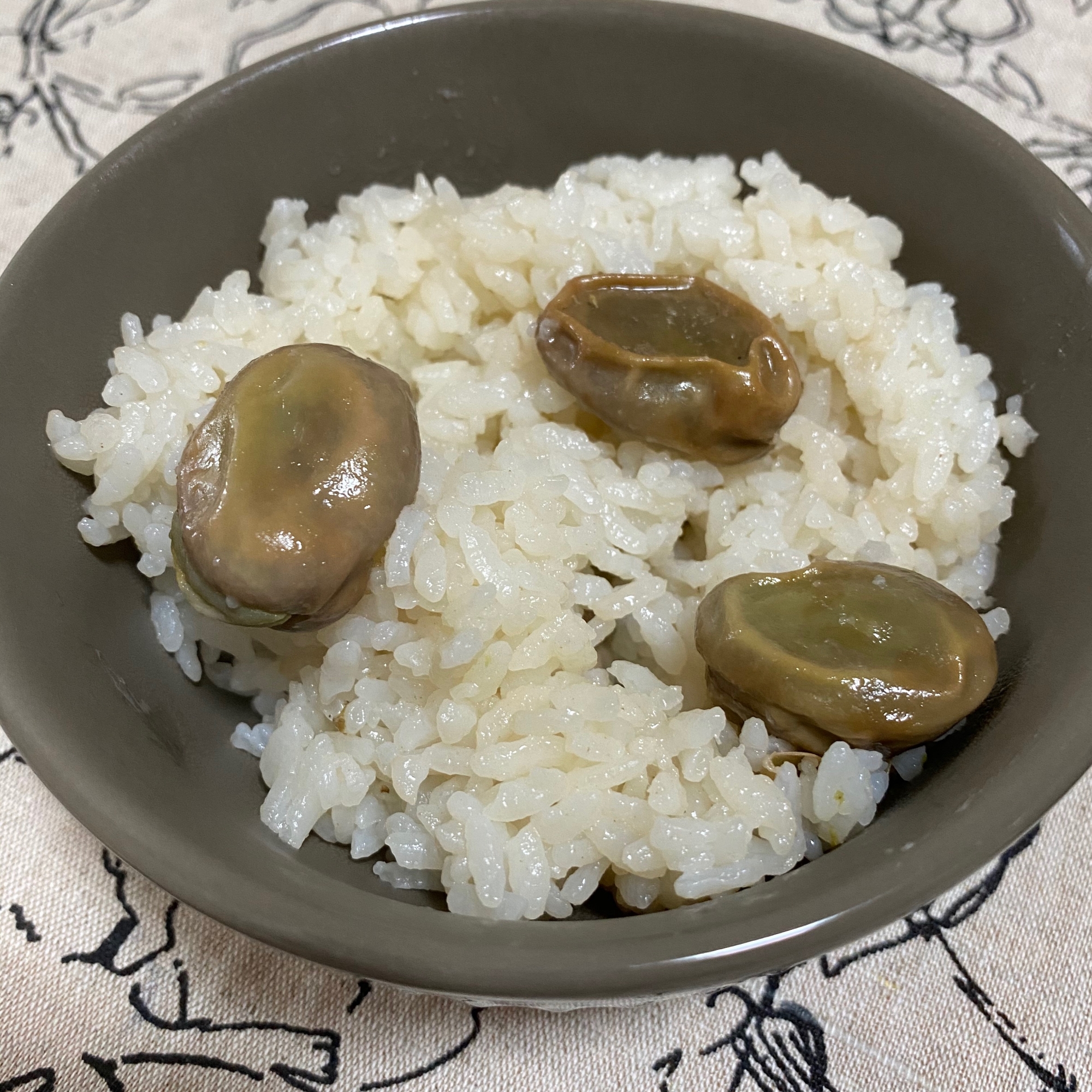 簡単☆冷凍空豆の炊き込みご飯