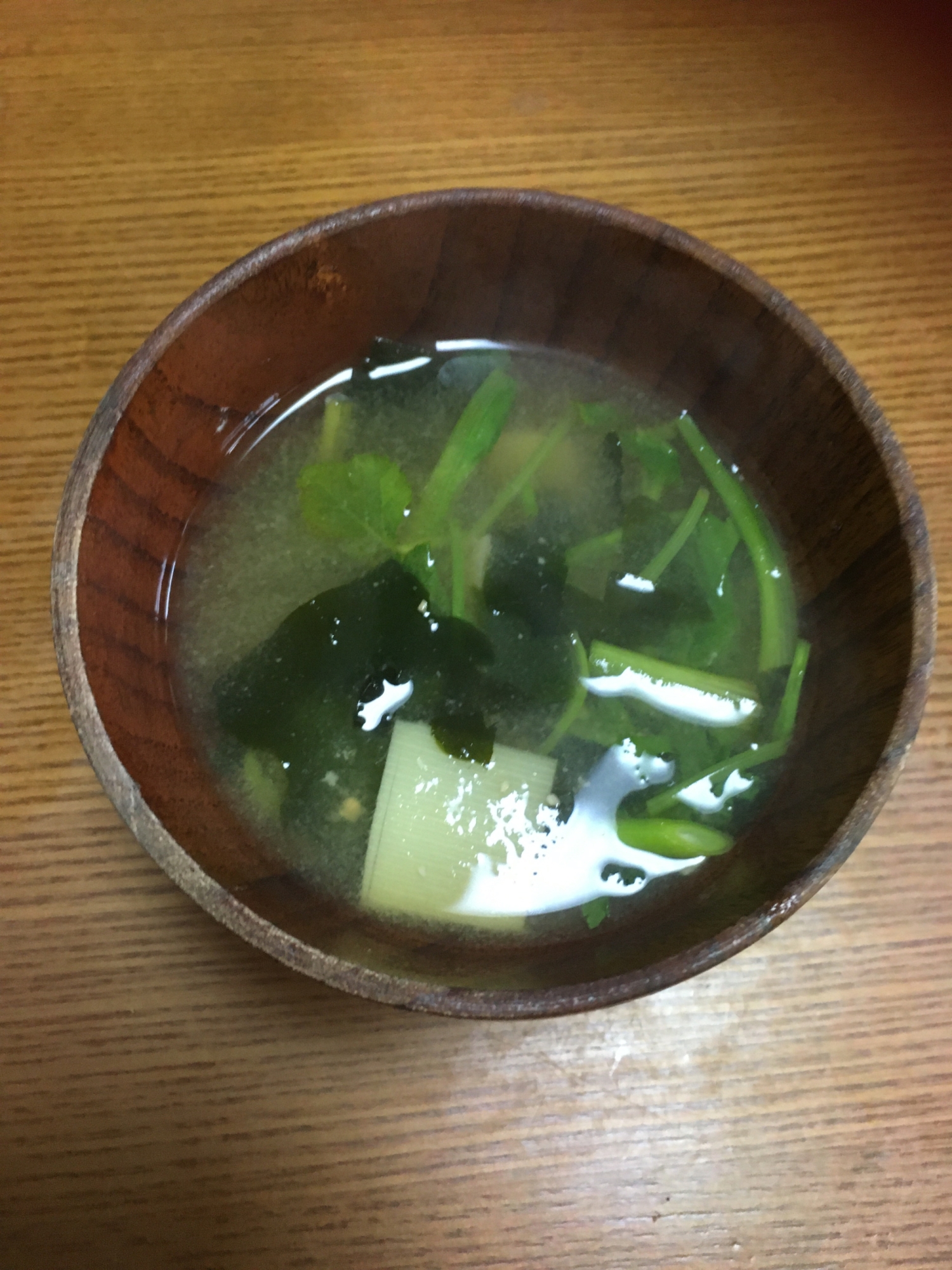筍の姫皮と三つ葉の味噌汁